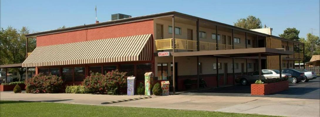 Big Bend Traveler'S Inn Great Bend Esterno foto